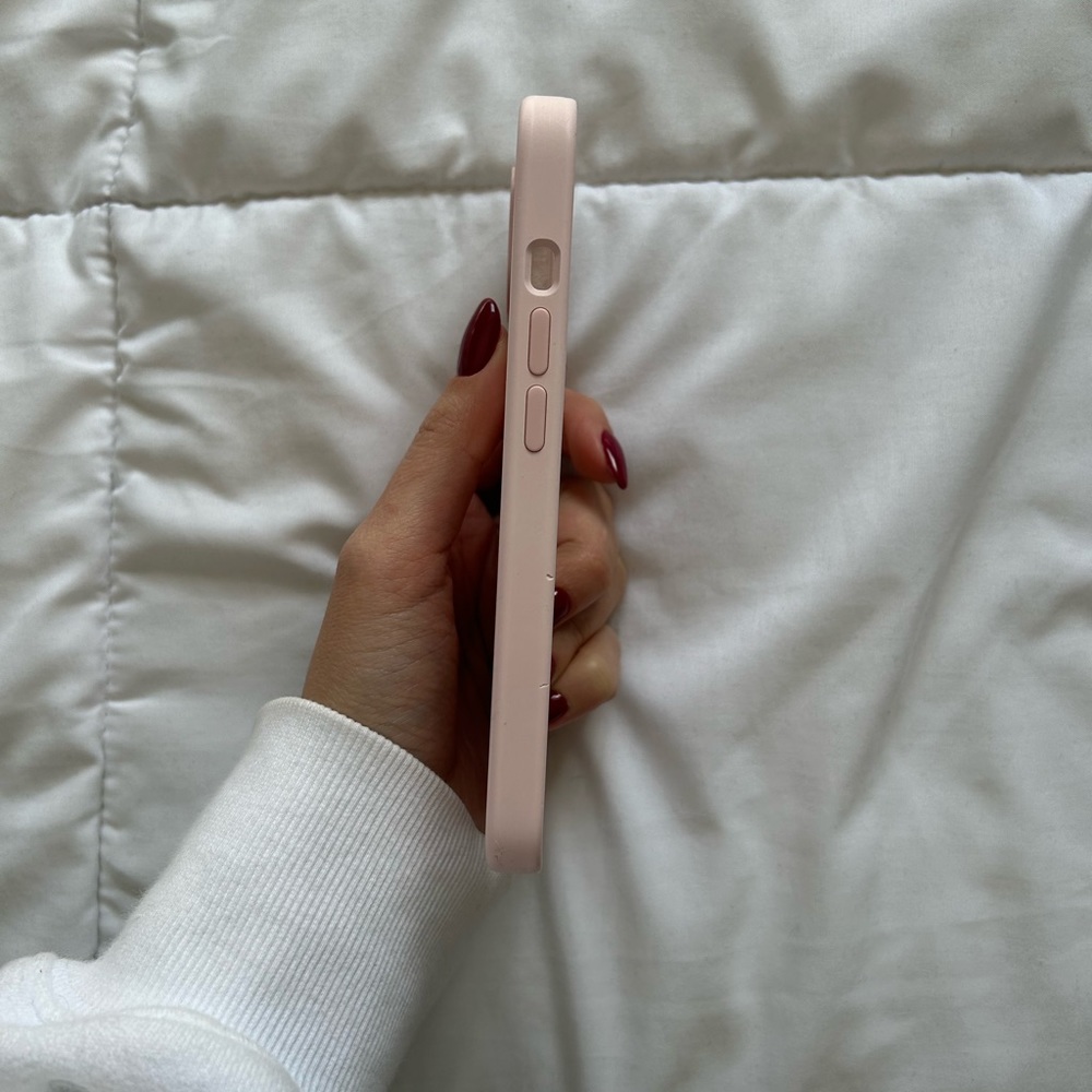 Apple iPhone 7 case - Picture 2 of 5